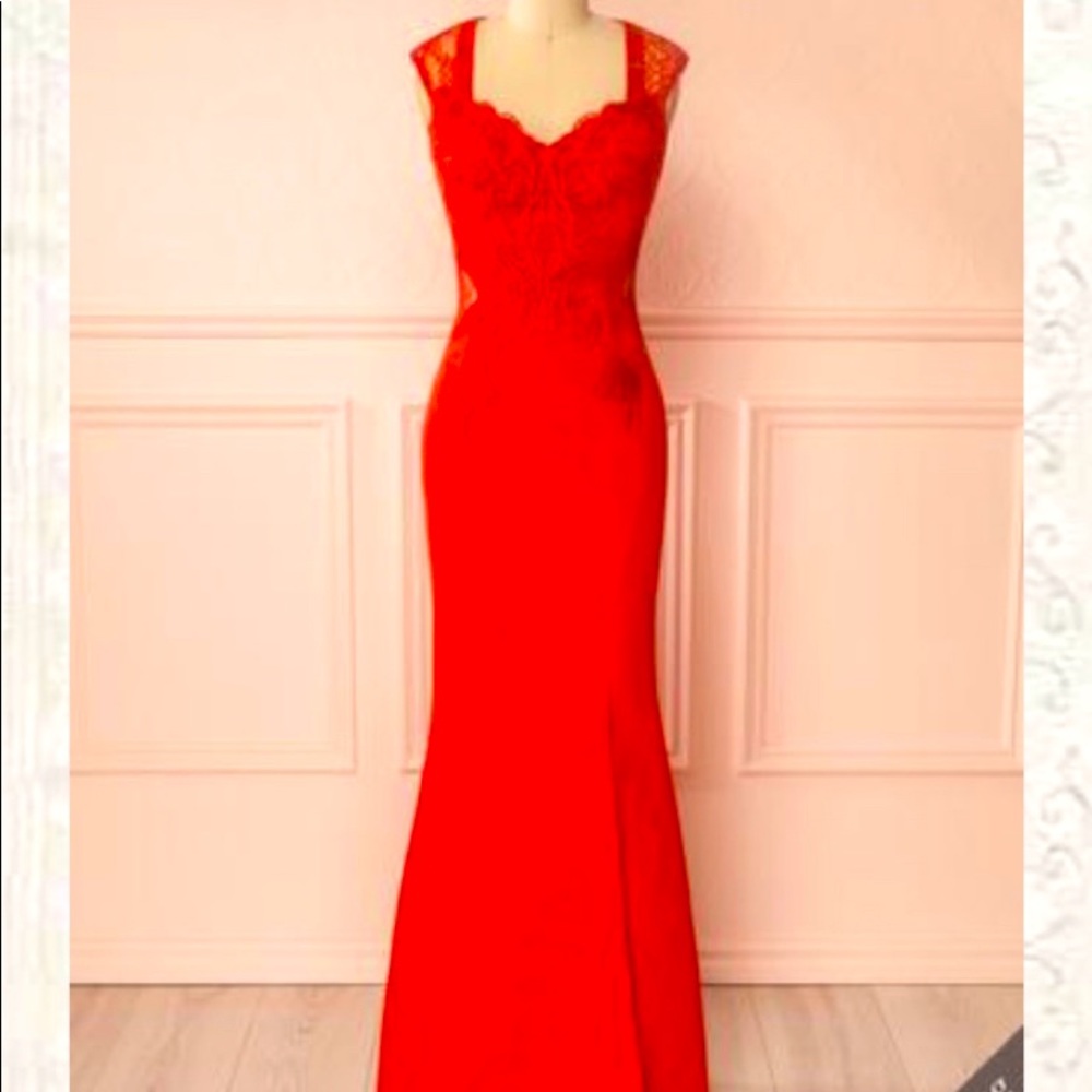 Red mermaid dress, mint condition, size 6